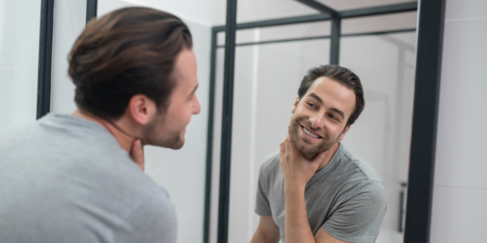 Descubre los Tres Pilares del Cuidado Facial Masculino: Limpieza, Hidratación y Protección Solar